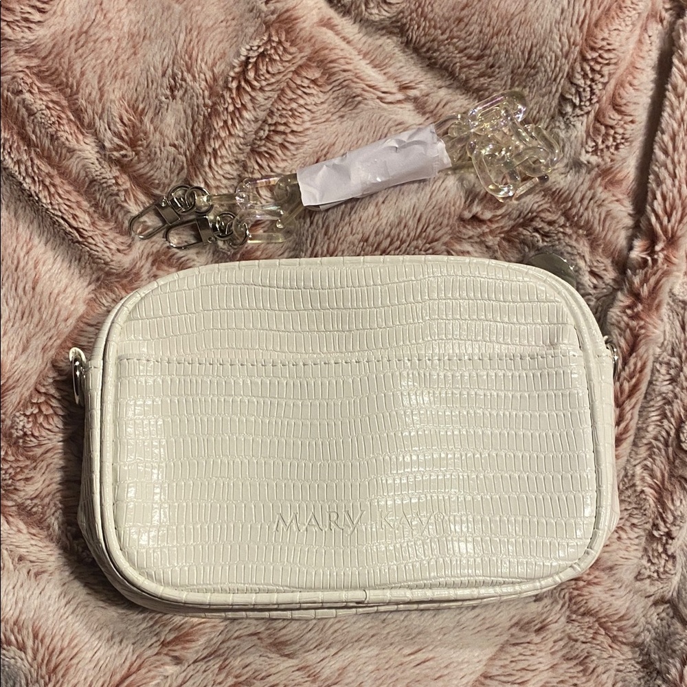 Mary Kay Chic White Croc-Embossed  Handbag Bag - Picture 3 of 5